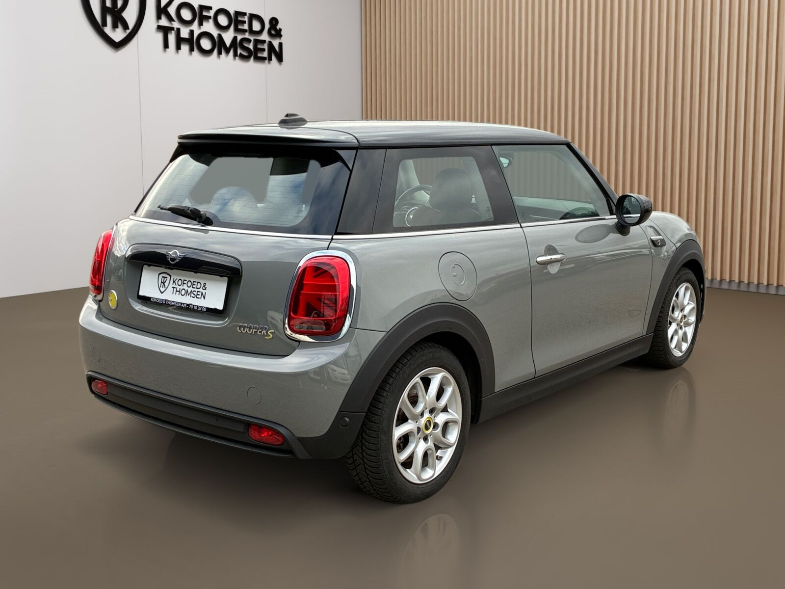 Grå Mini Cooper fra 2022