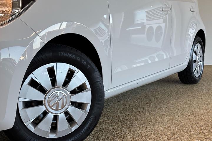Hvid VW UP! fra 2018