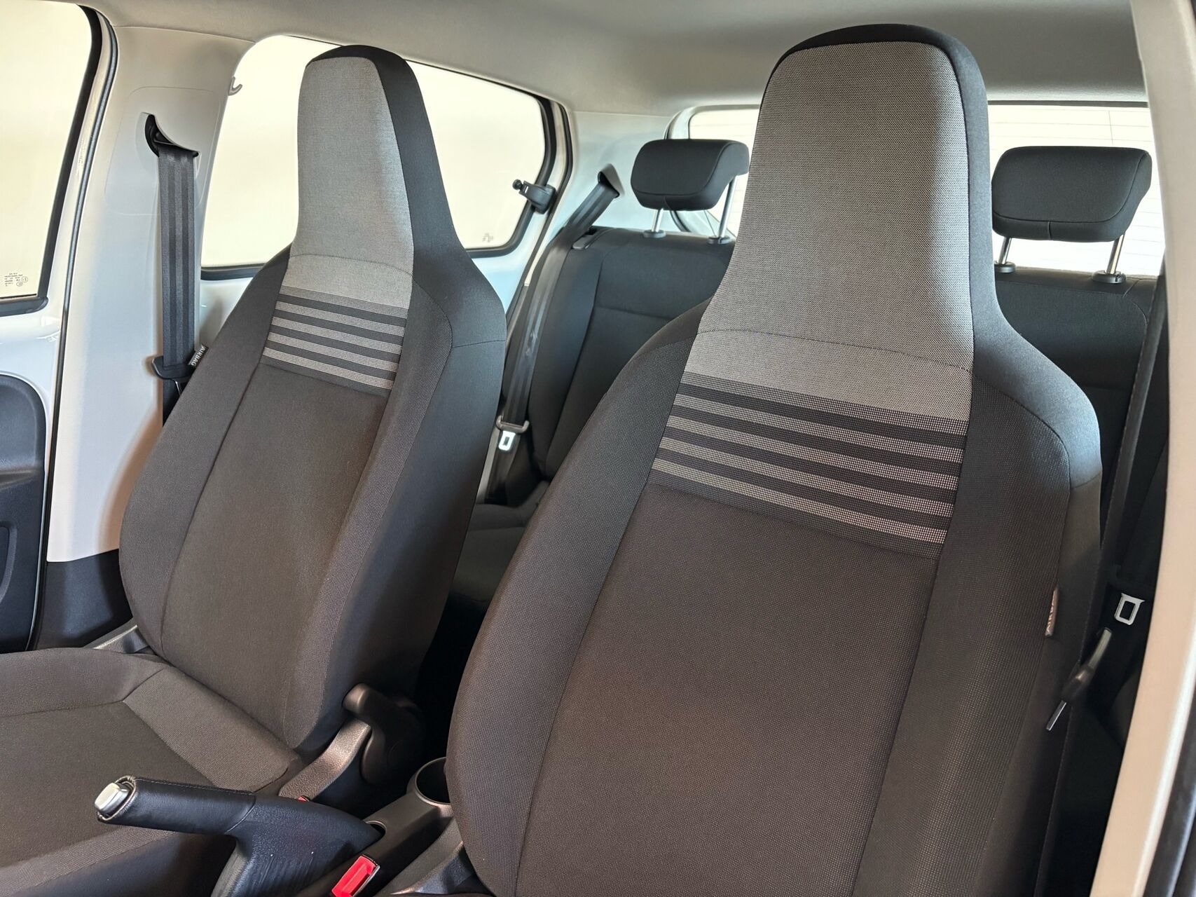 Hvid VW UP! fra 2018