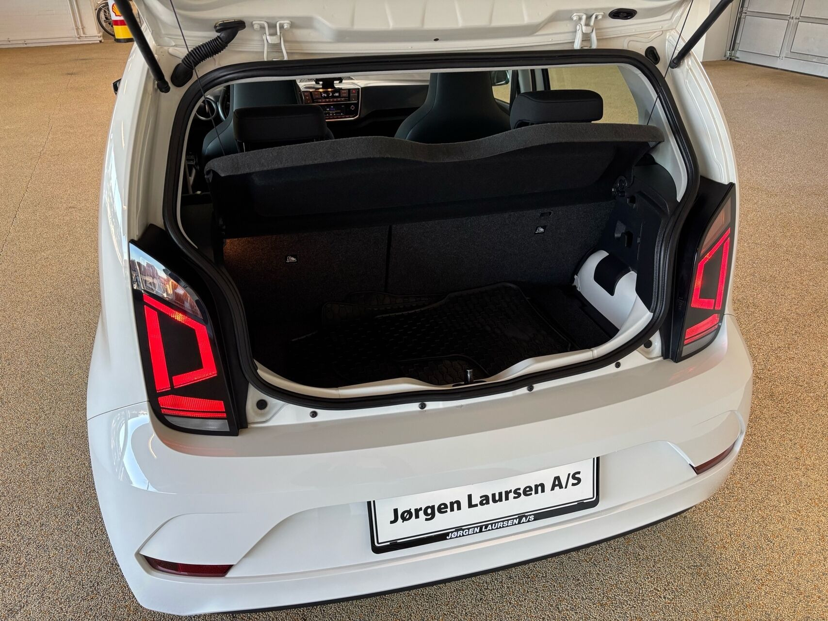 Hvid VW UP! fra 2018