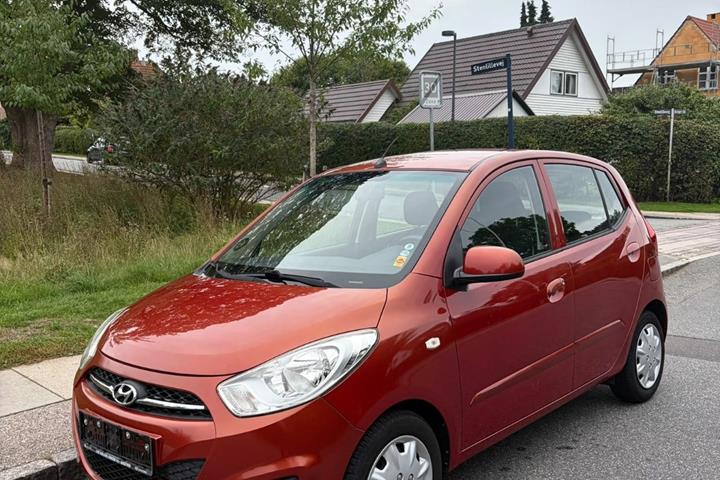 Grøn Hyundai i10 fra 2013