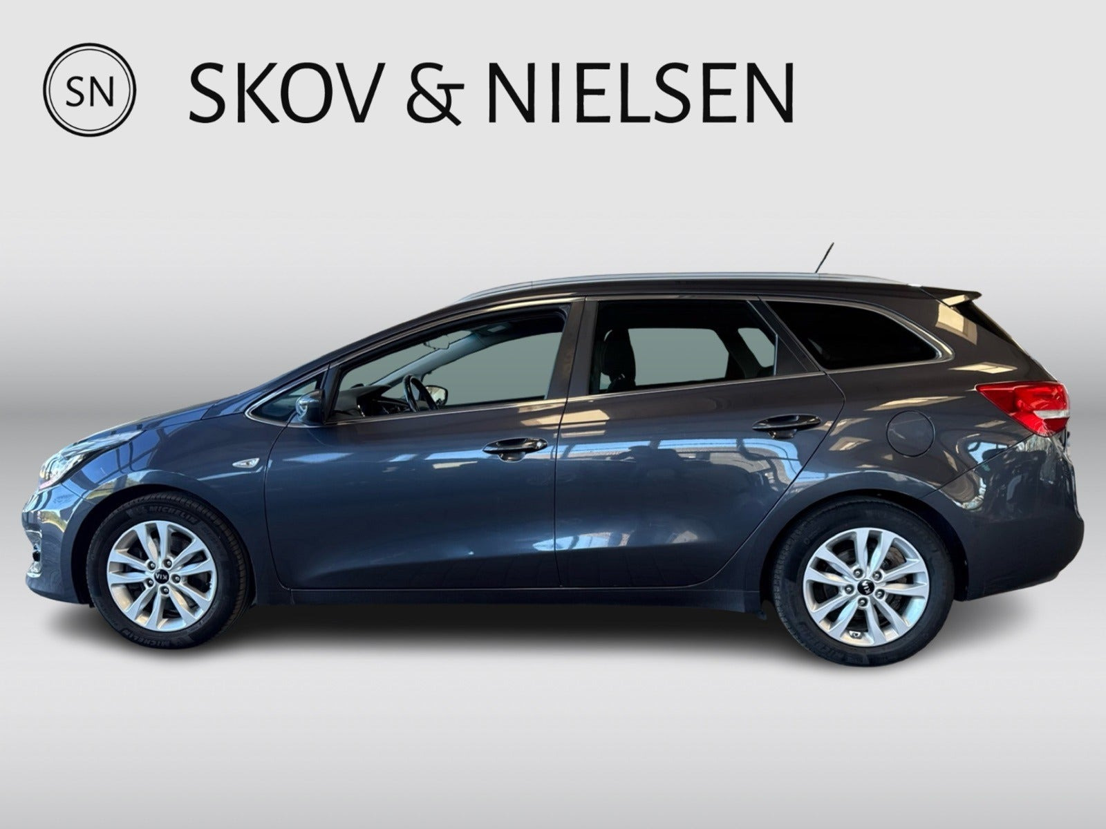 Grå Kia Ceed fra 2016