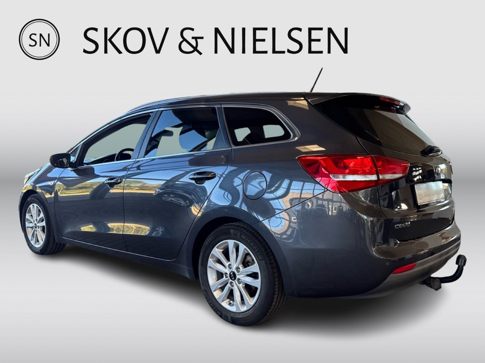 Grå Kia Ceed fra 2016