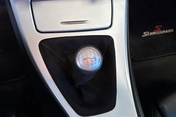Grå BMW 335i fra 2006