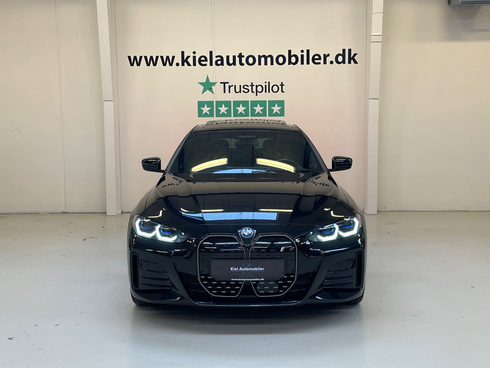 Sort BMW i4 fra 2023