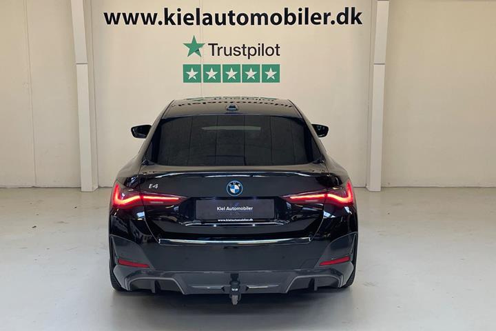 Sort BMW i4 fra 2023