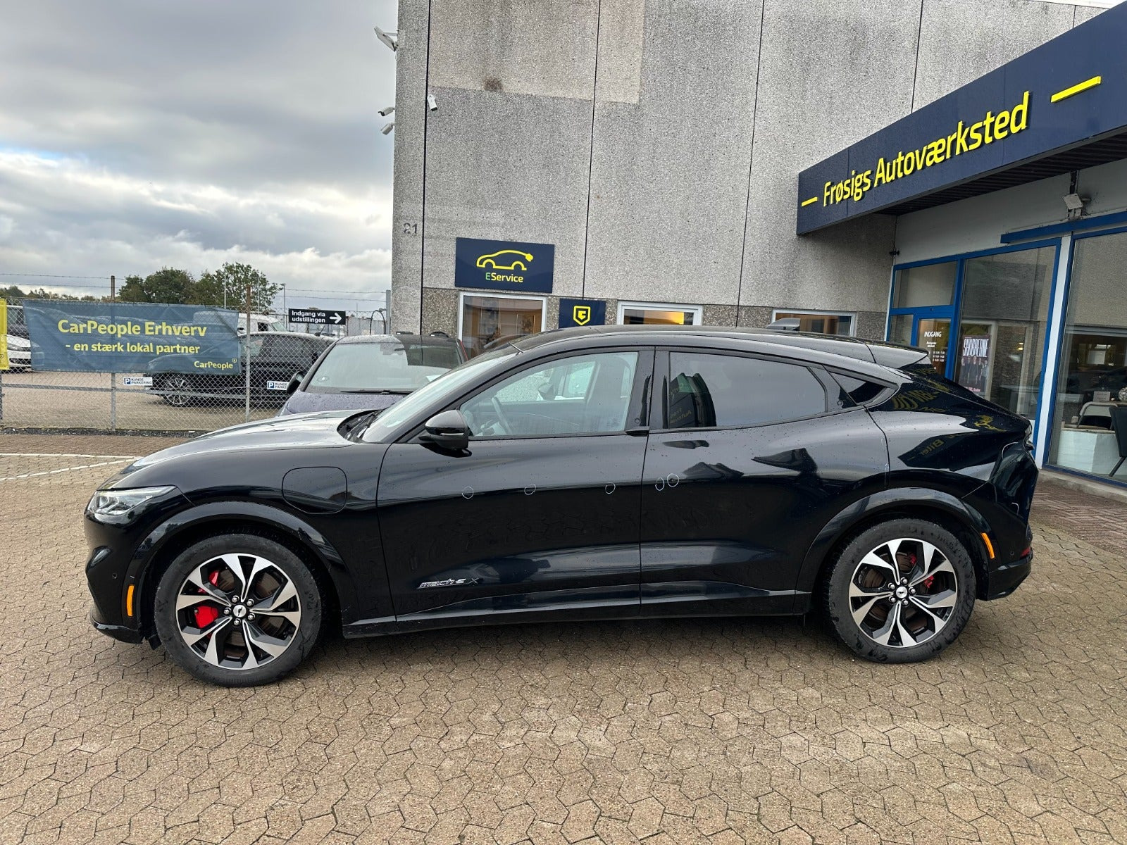 Sort Ford Mustang Mach-E fra 2023