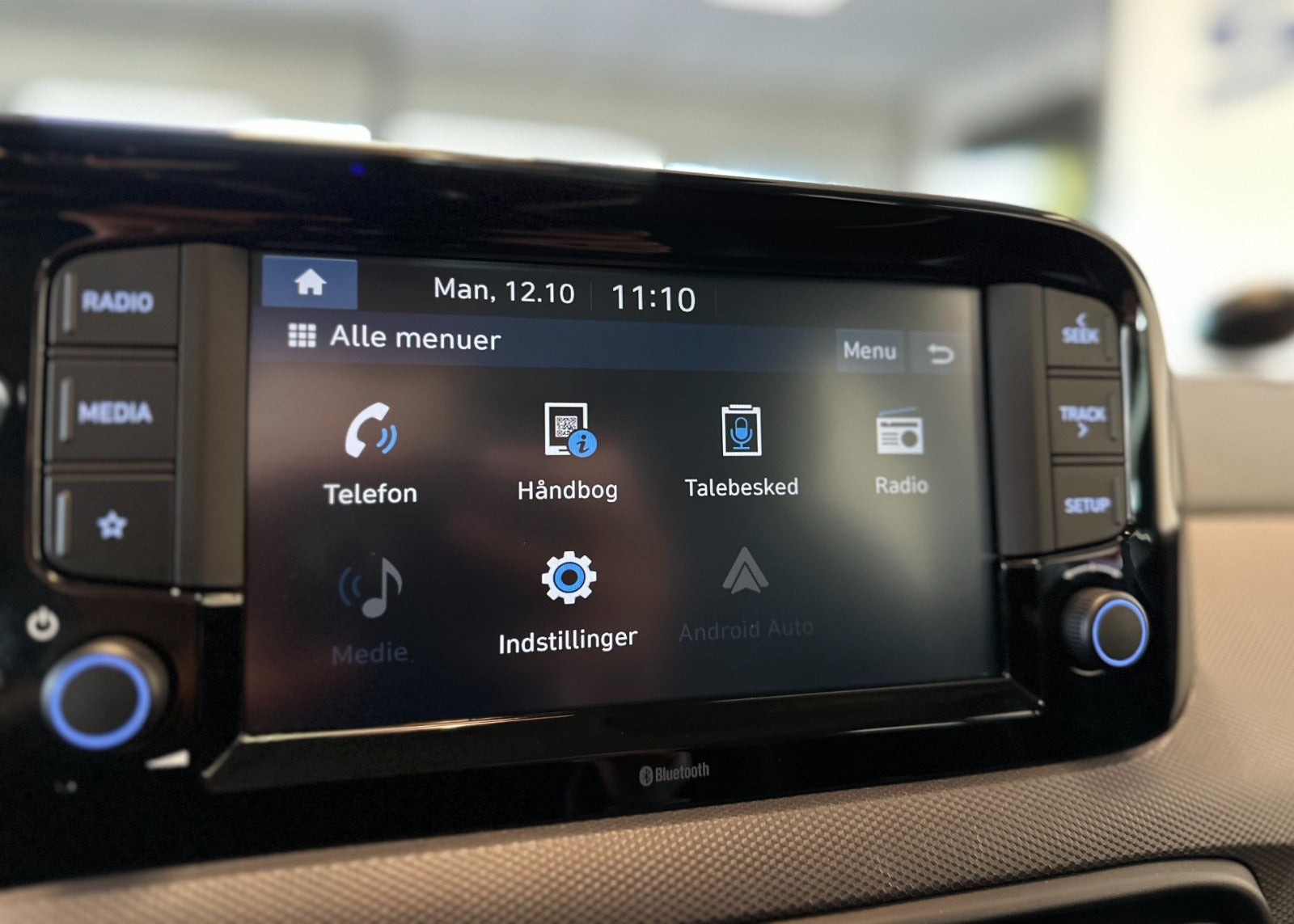 Rød Hyundai i10 fra 2022