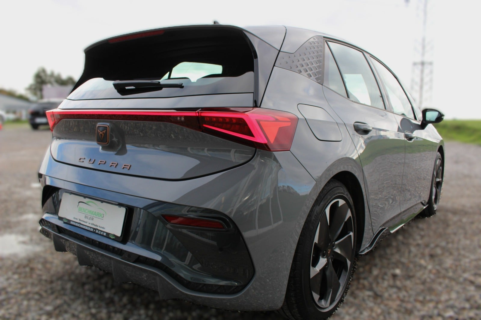 Grå Cupra Born fra 2024