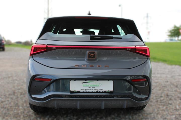 Grå Cupra Born fra 2024