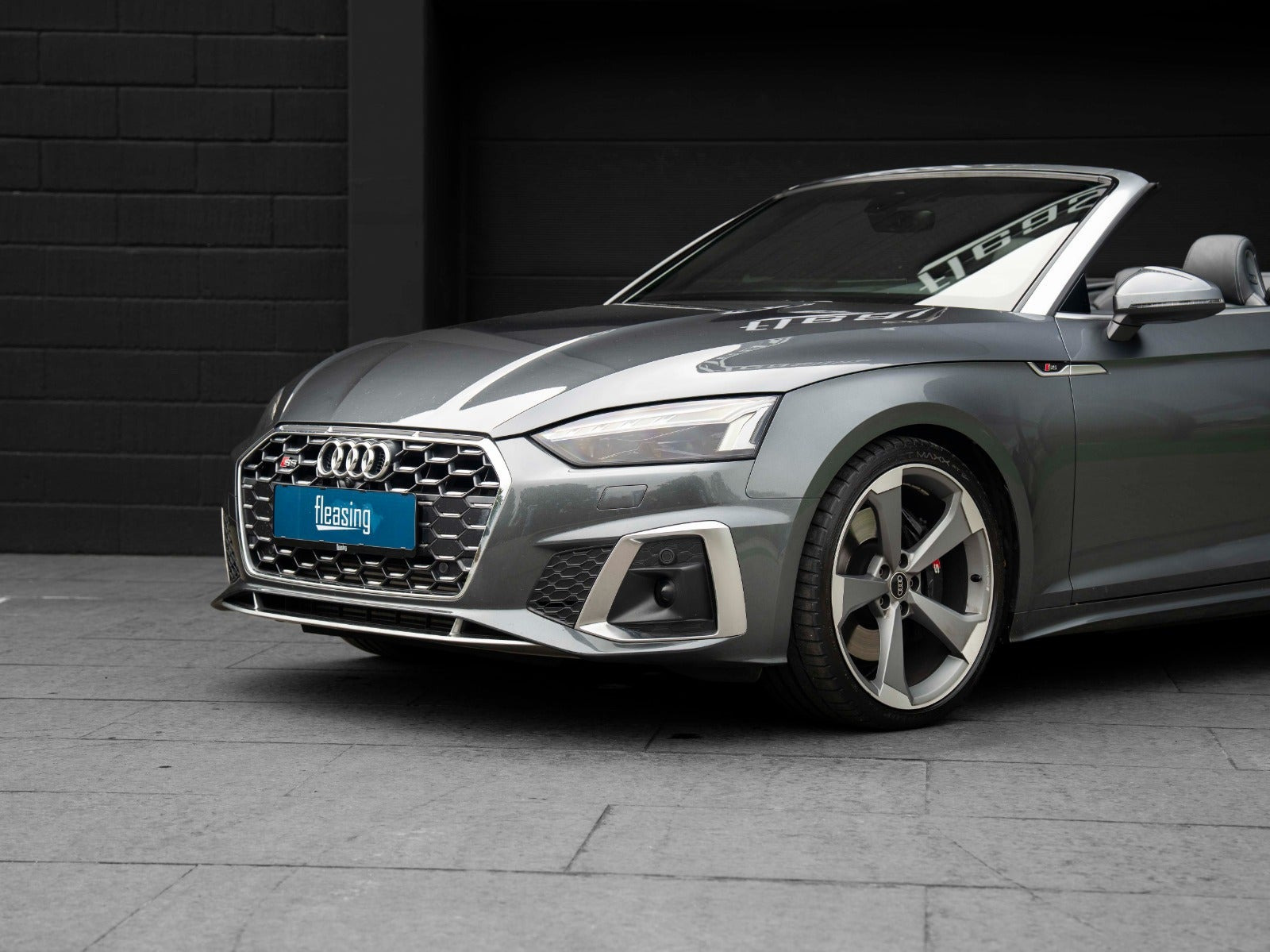 Grå Audi S5 fra 2021