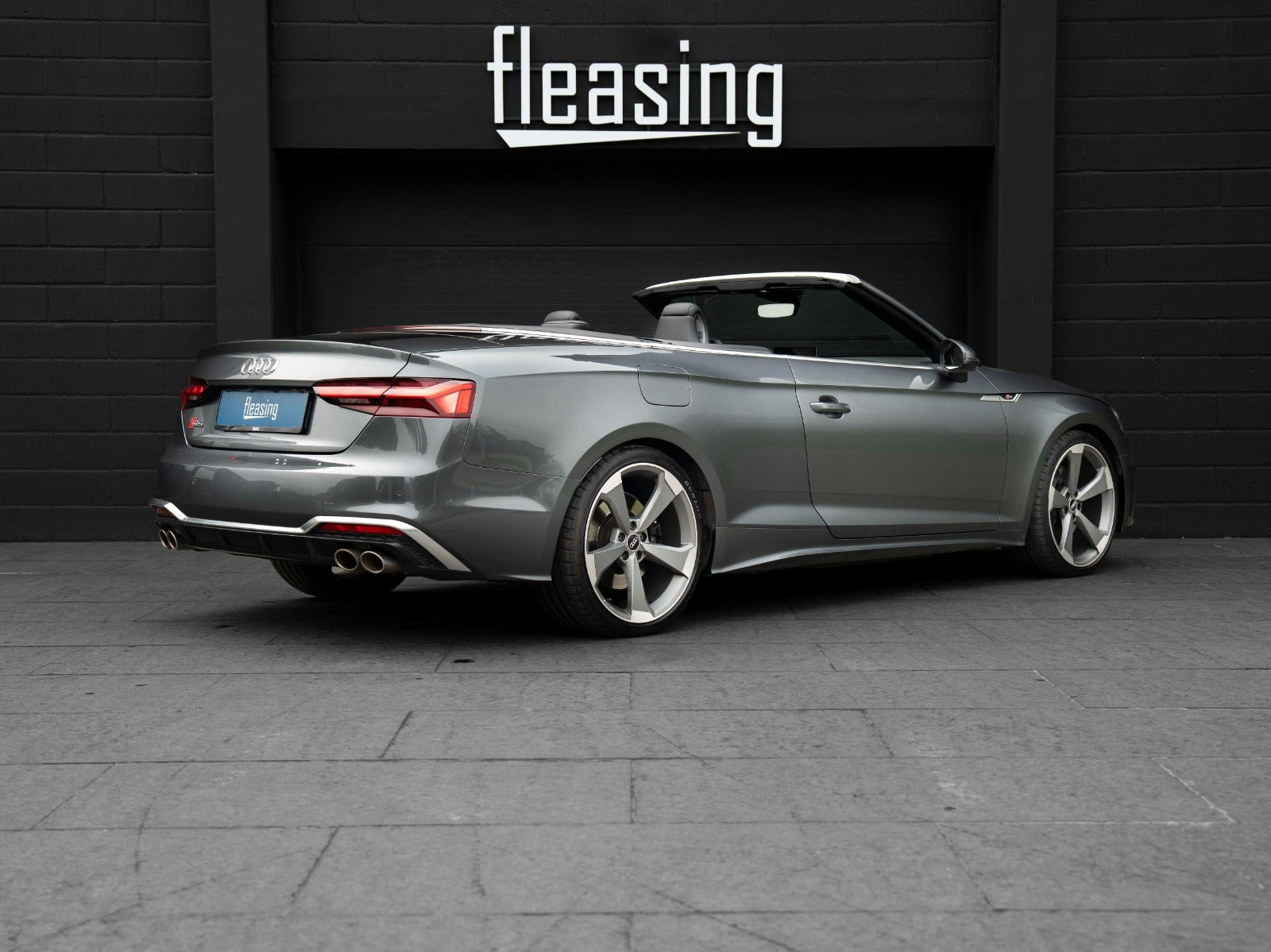 Grå Audi S5 fra 2021
