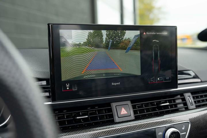 Grå Audi S5 fra 2021