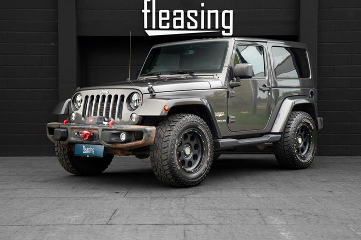 Grå Jeep Wrangler Unlimited fra 2014
