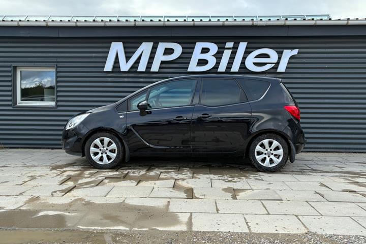 Sort Opel Meriva fra 2011
