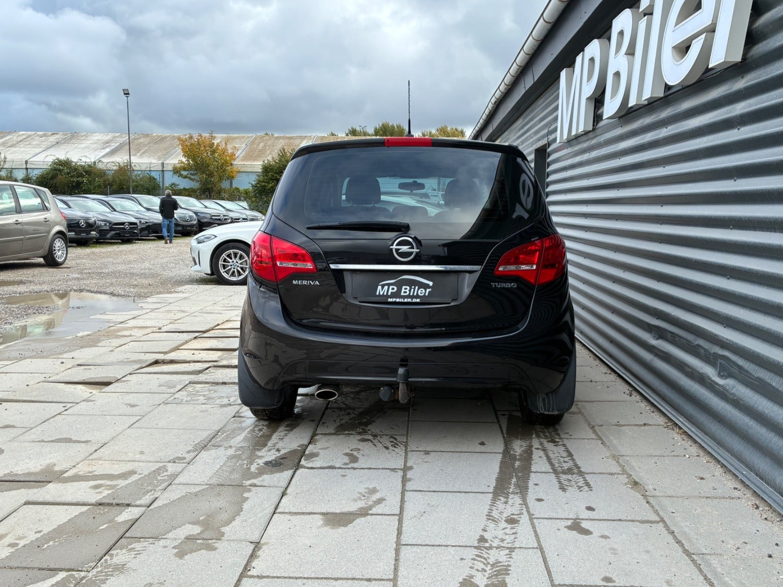 Sort Opel Meriva fra 2011