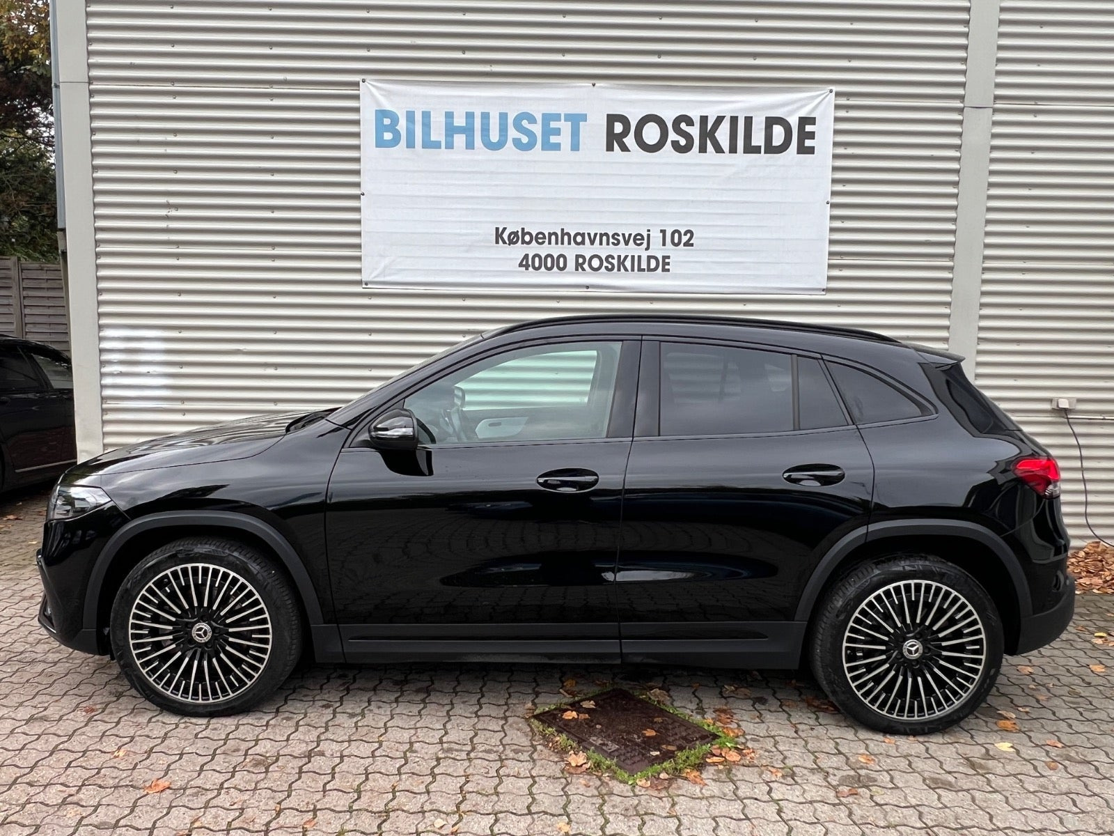 Sort Mercedes EQA250+ fra 2023