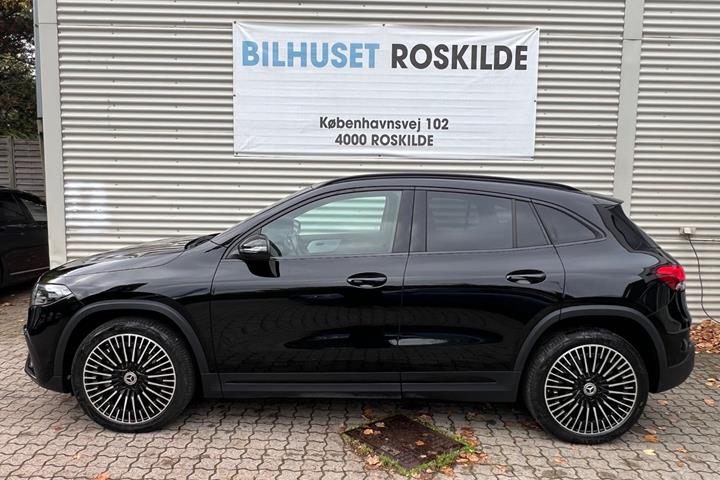 Sort Mercedes EQA250+ fra 2023