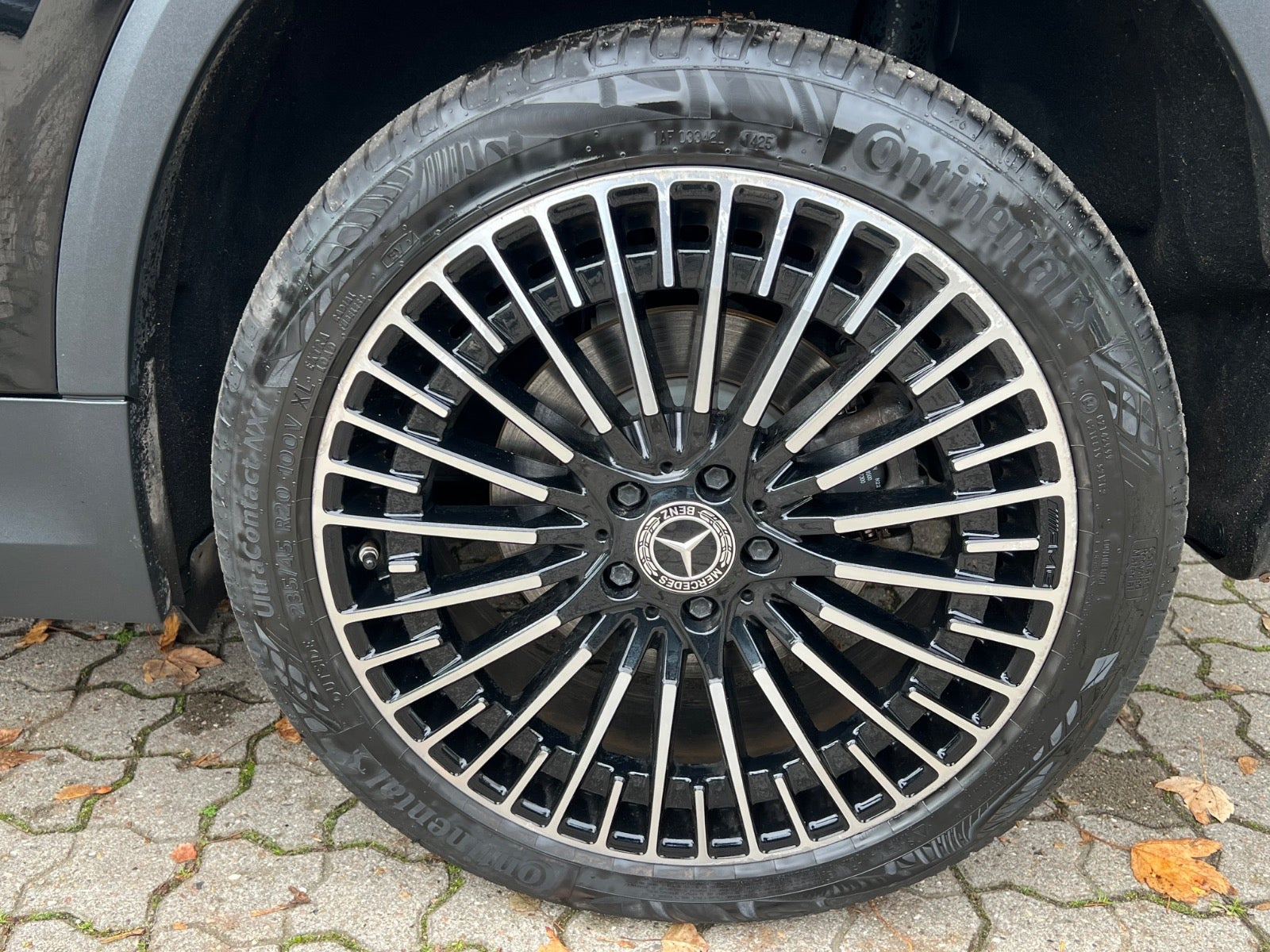 Sort Mercedes EQA250+ fra 2023