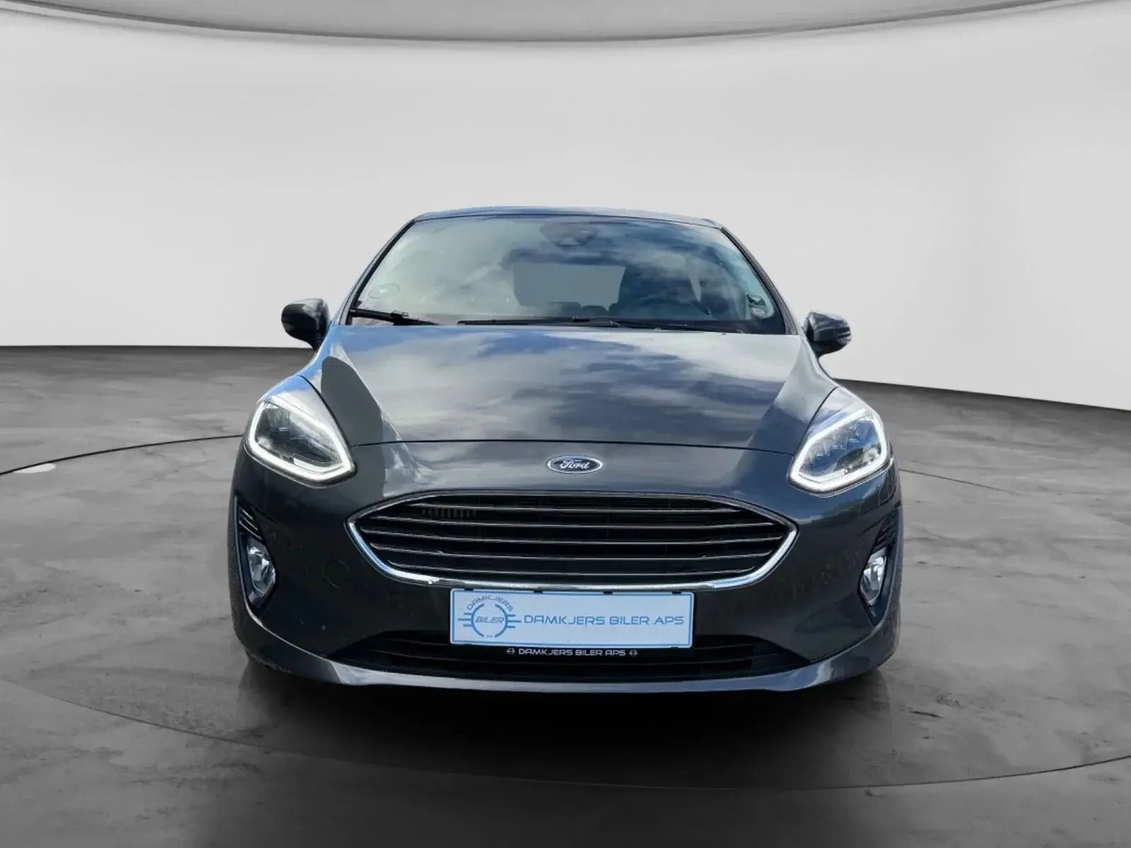 Grå Ford Fiesta fra 2020