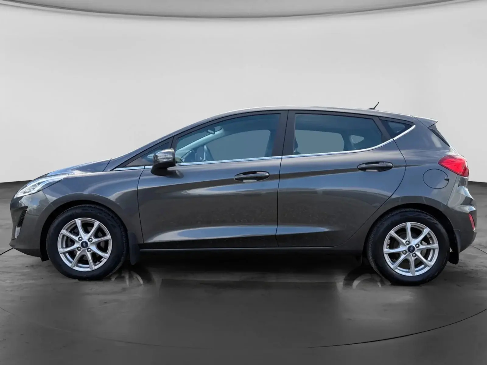Grå Ford Fiesta fra 2020