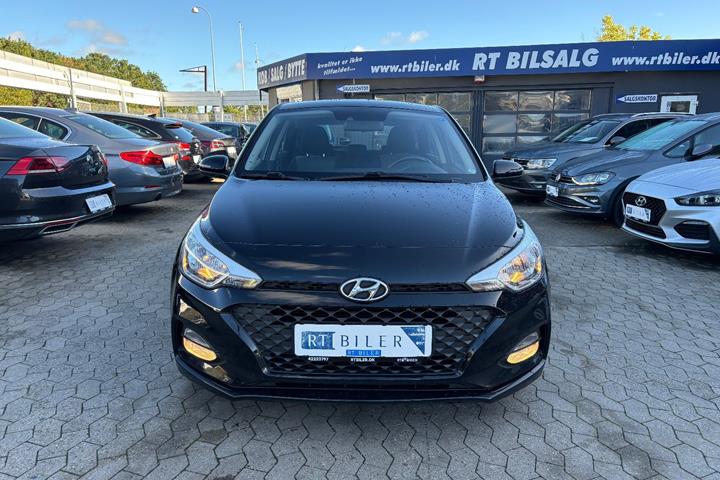 Hvid Hyundai i20 fra 2018