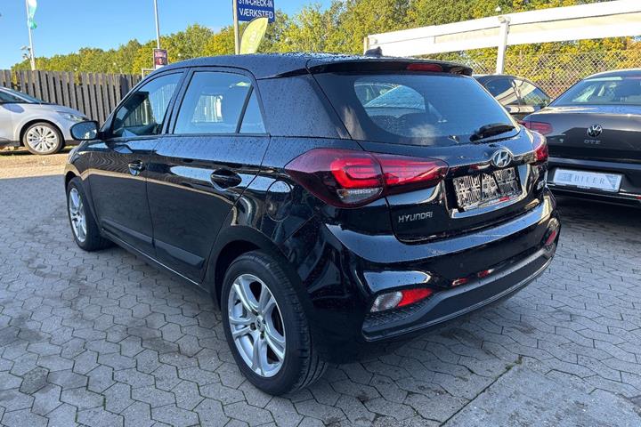 Hvid Hyundai i20 fra 2018