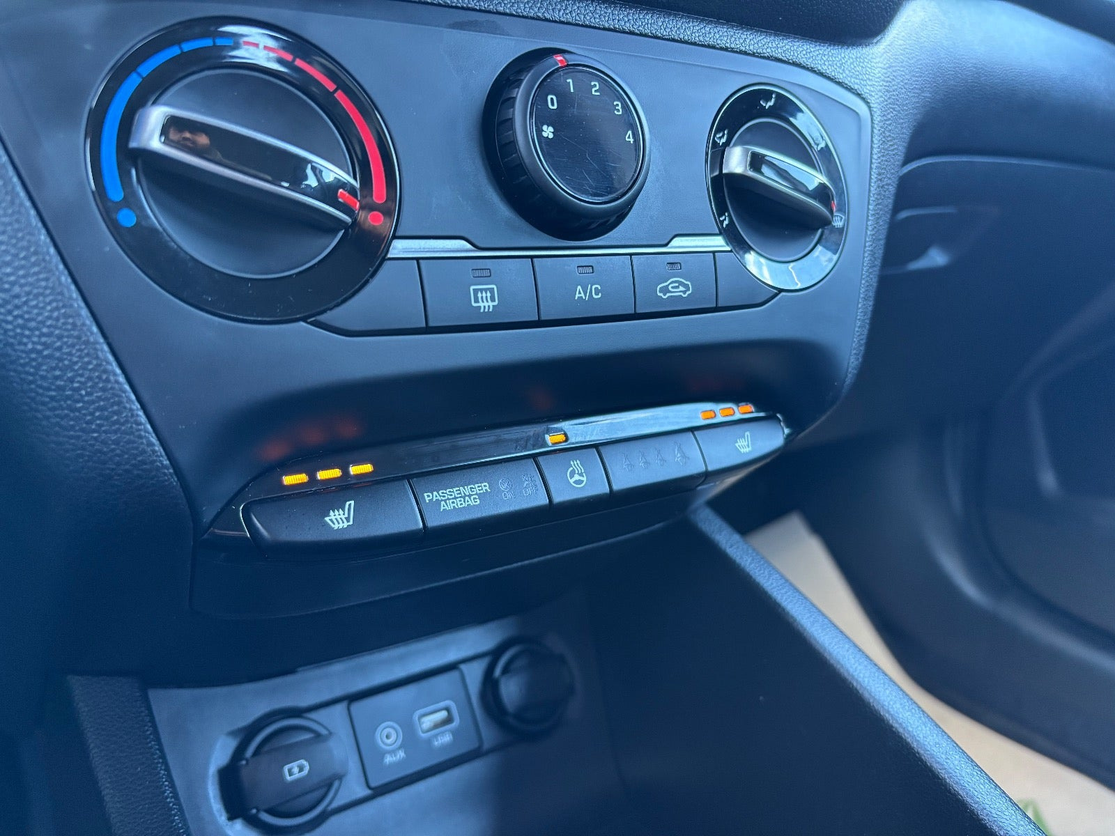 Hvid Hyundai i20 fra 2018