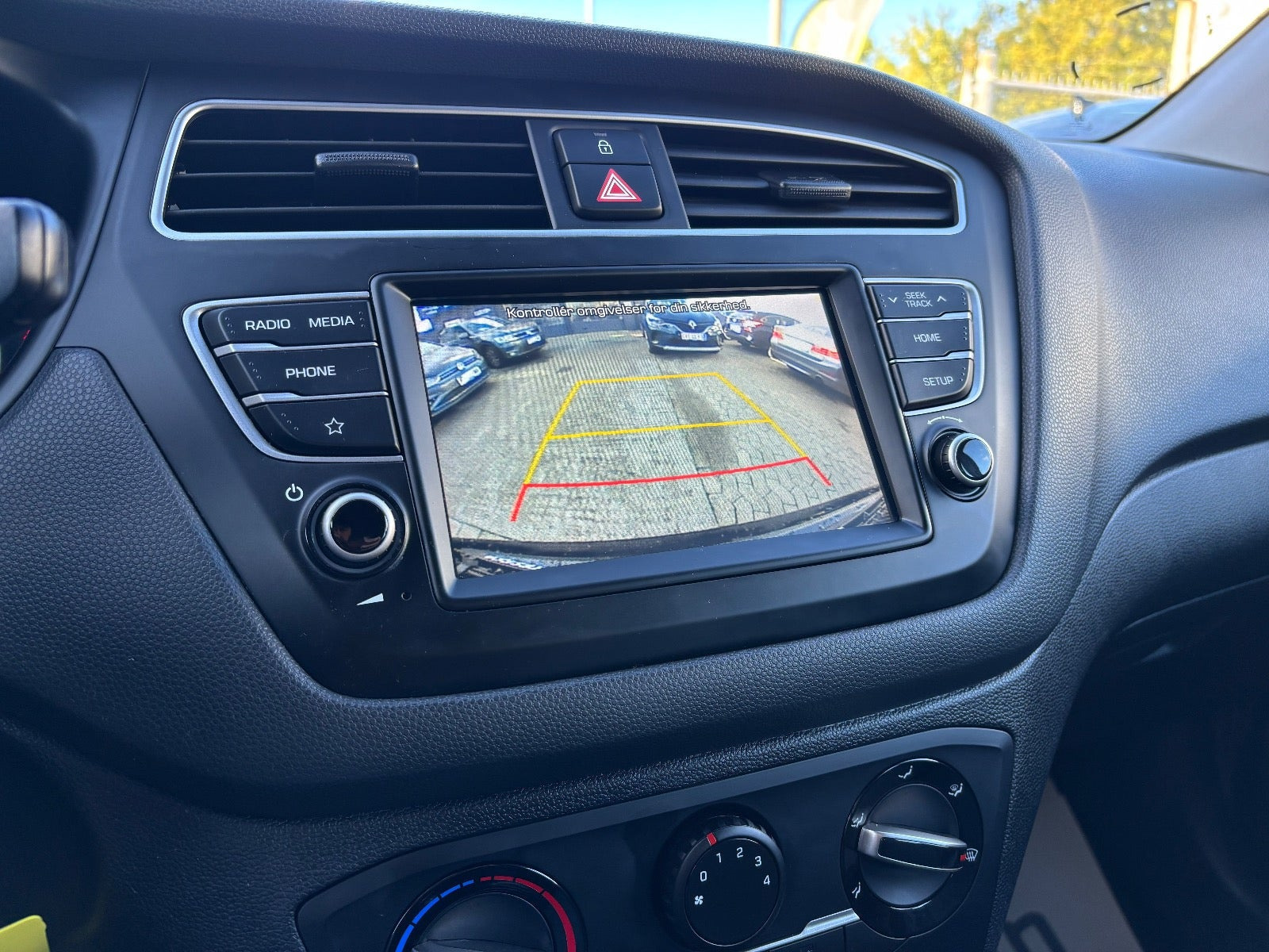 Hvid Hyundai i20 fra 2018
