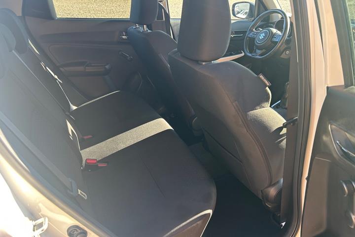 Hvid Suzuki Swift fra 2020