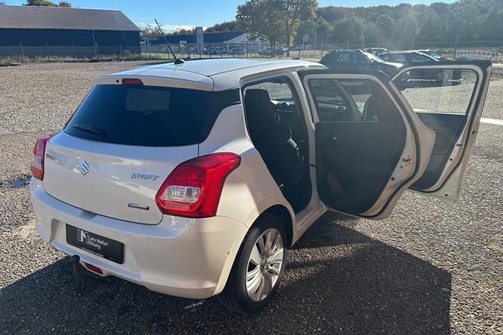 Hvid Suzuki Swift fra 2020