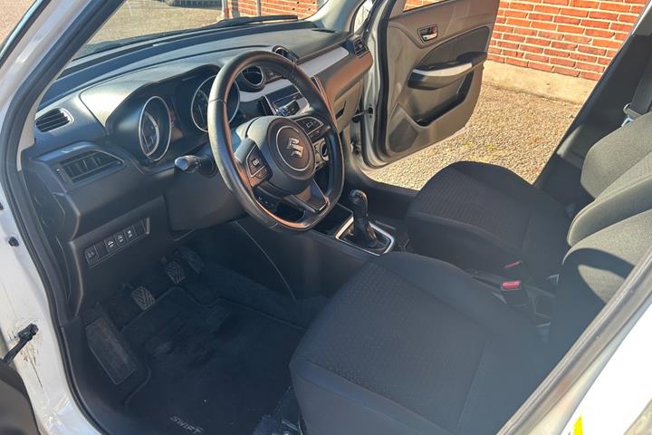 Hvid Suzuki Swift fra 2020