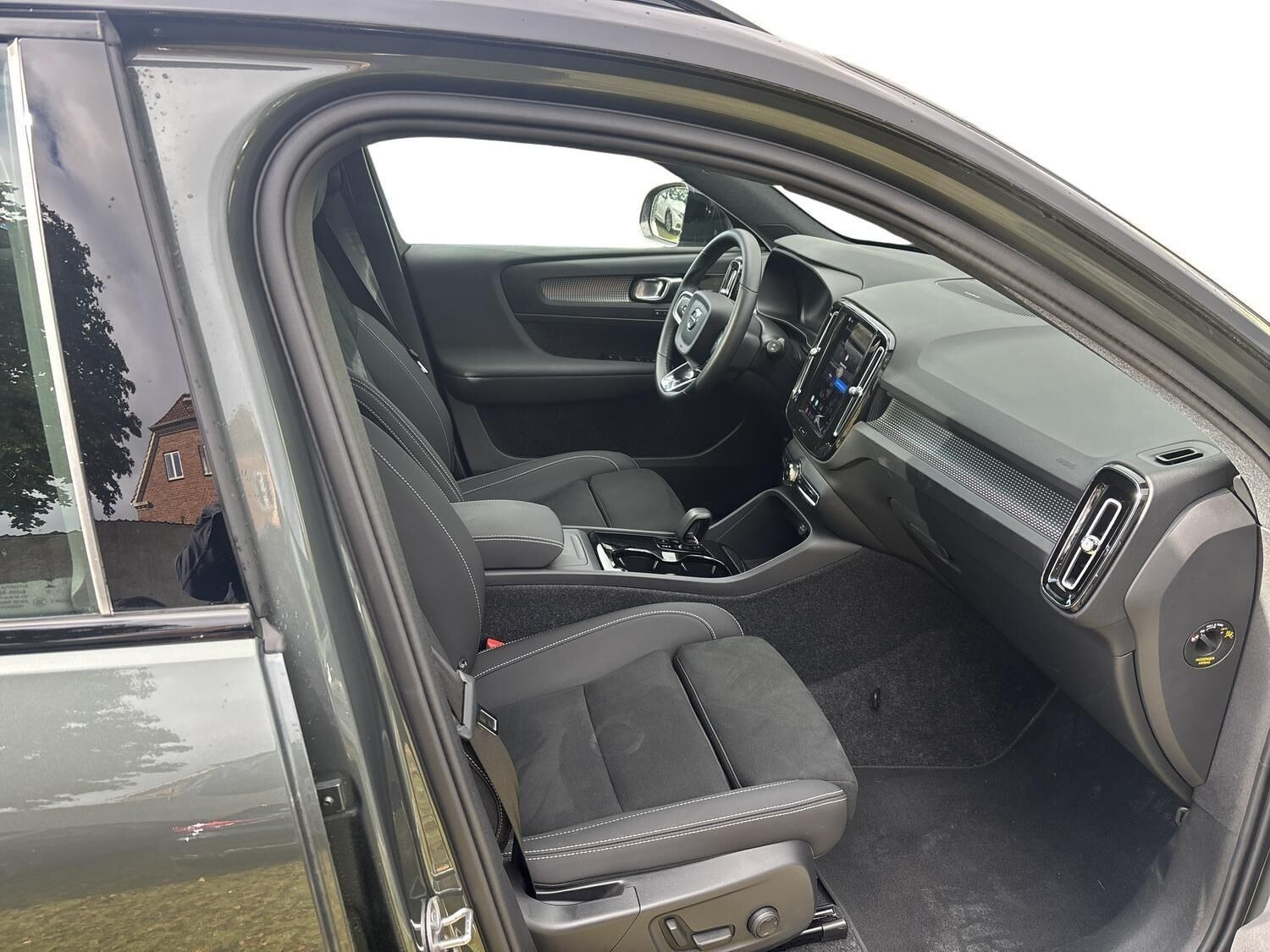 Grøn Volvo EX40 fra 2026