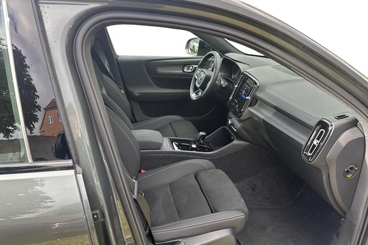 Grøn Volvo EX40 fra 2026