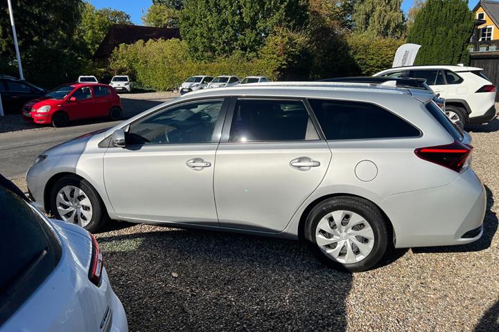 undefined Toyota Auris fra 2013