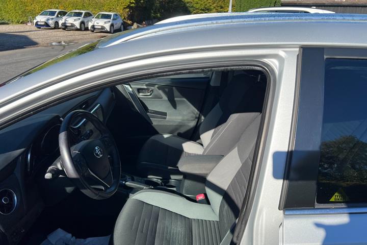 undefined Toyota Auris fra 2013