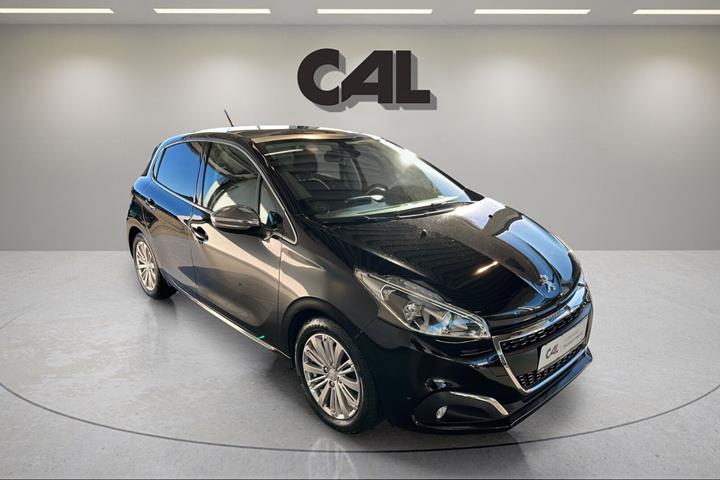 Sort Peugeot 208 fra 2020
