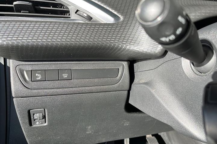 Sort Peugeot 208 fra 2020