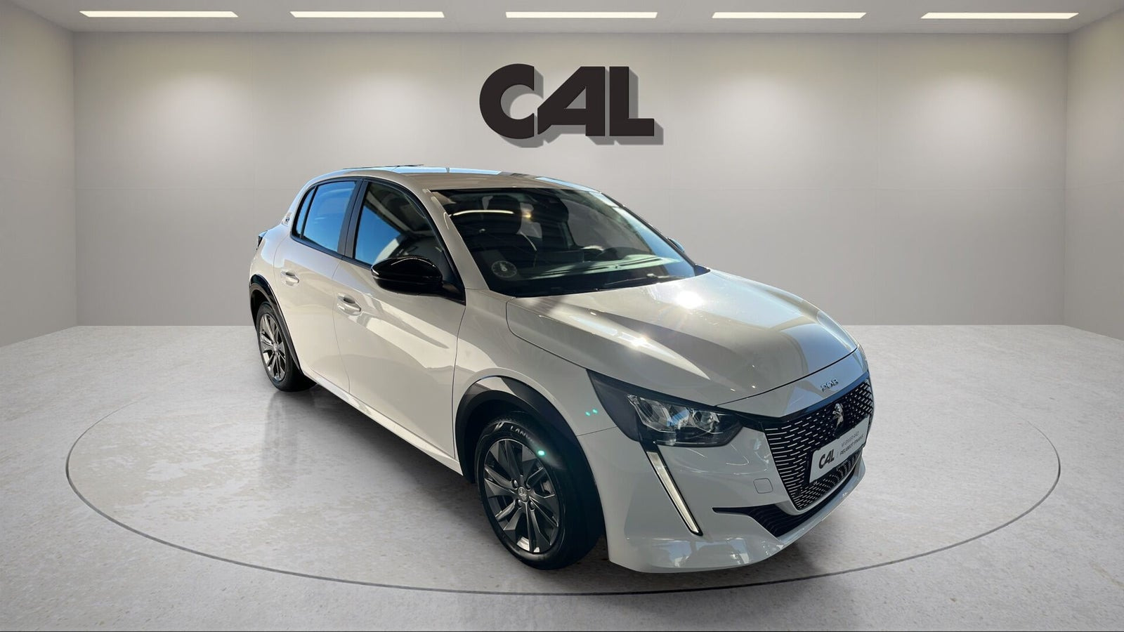 Hvid Peugeot e-208 fra 2022