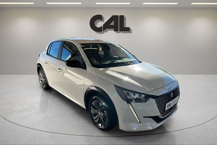 Hvid Peugeot e-208 fra 2022