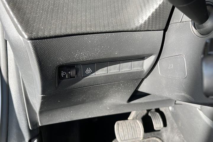 Hvid Peugeot e-208 fra 2022