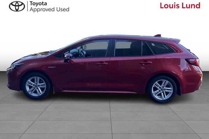 Rød Toyota Corolla fra 2021