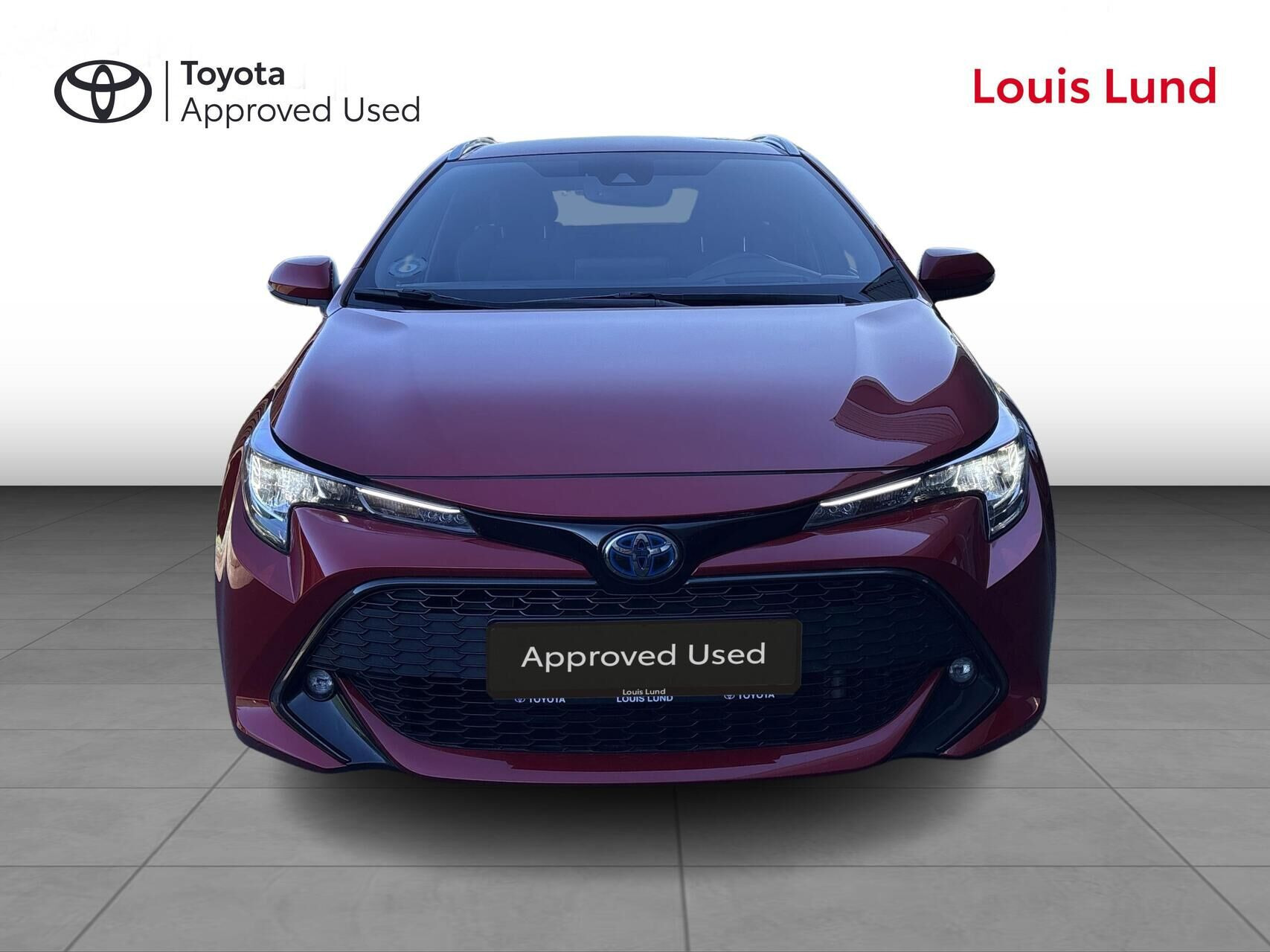 Rød Toyota Corolla fra 2021