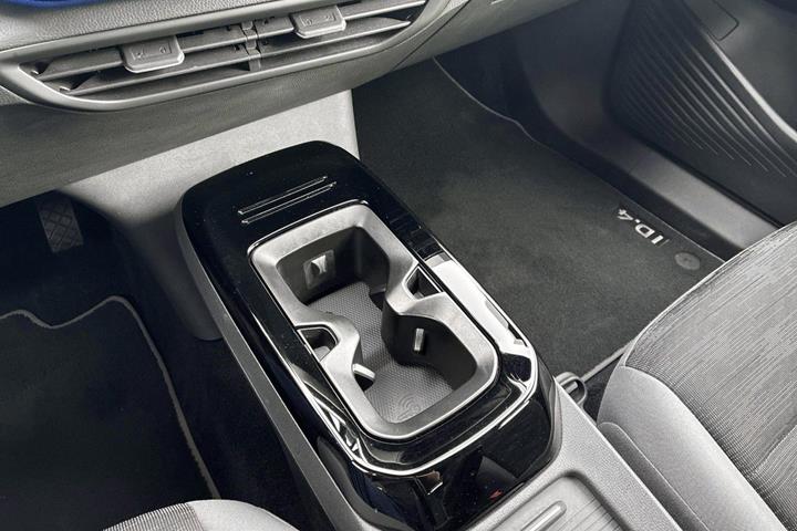 Grå VW ID.4 fra 2021