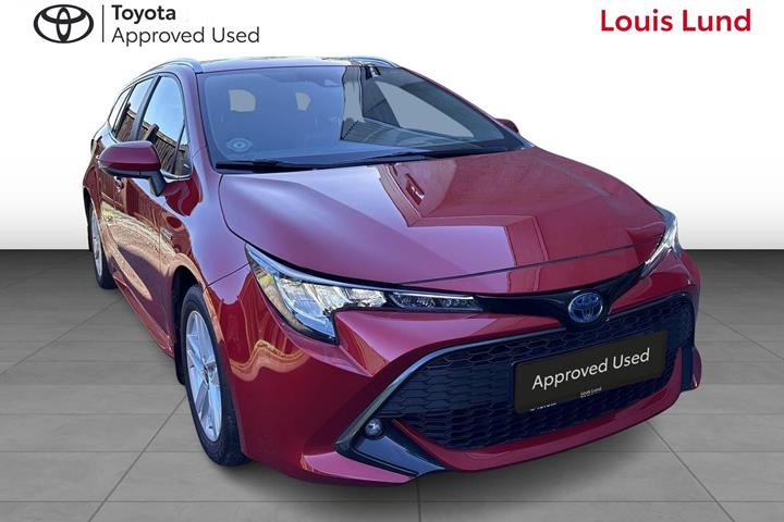 Rød Toyota Corolla fra 2021