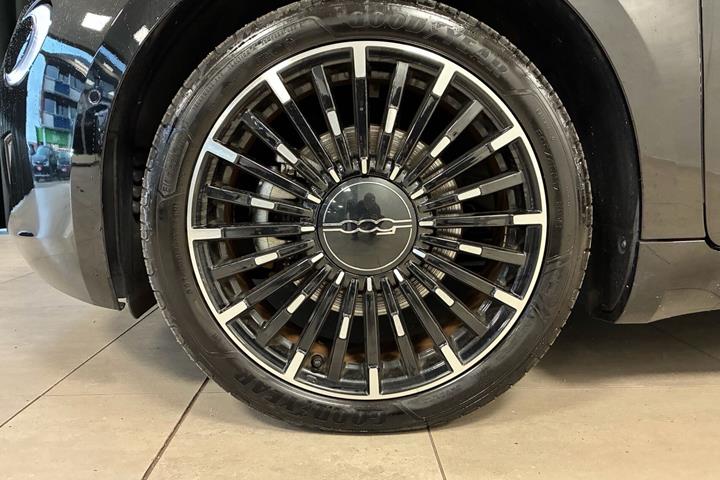 Sort Fiat 500e fra 2023