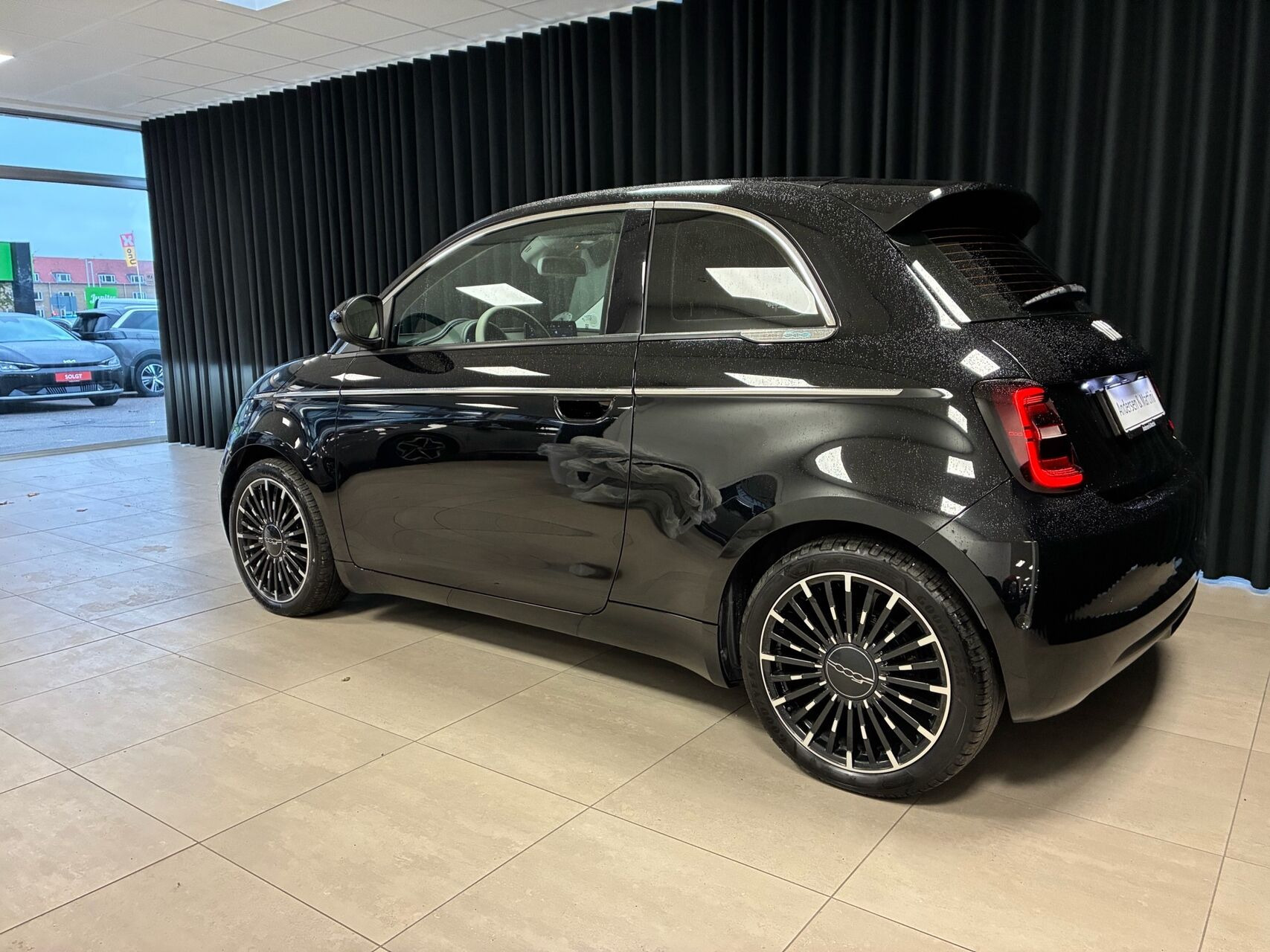 Sort Fiat 500e fra 2023