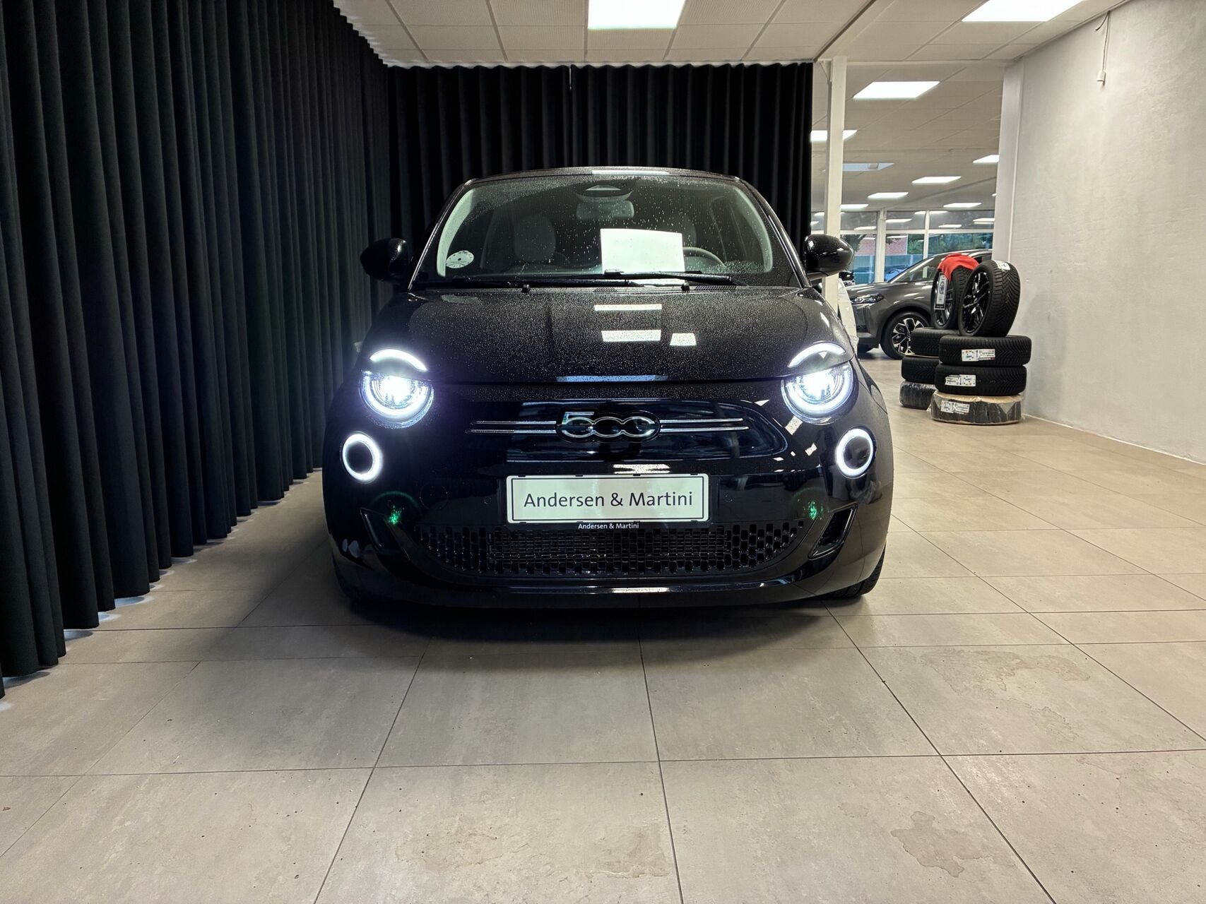 Sort Fiat 500e fra 2023