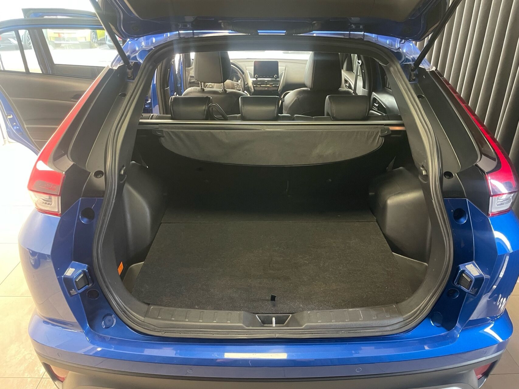 Blå Mitsubishi Eclipse Cross fra 2022