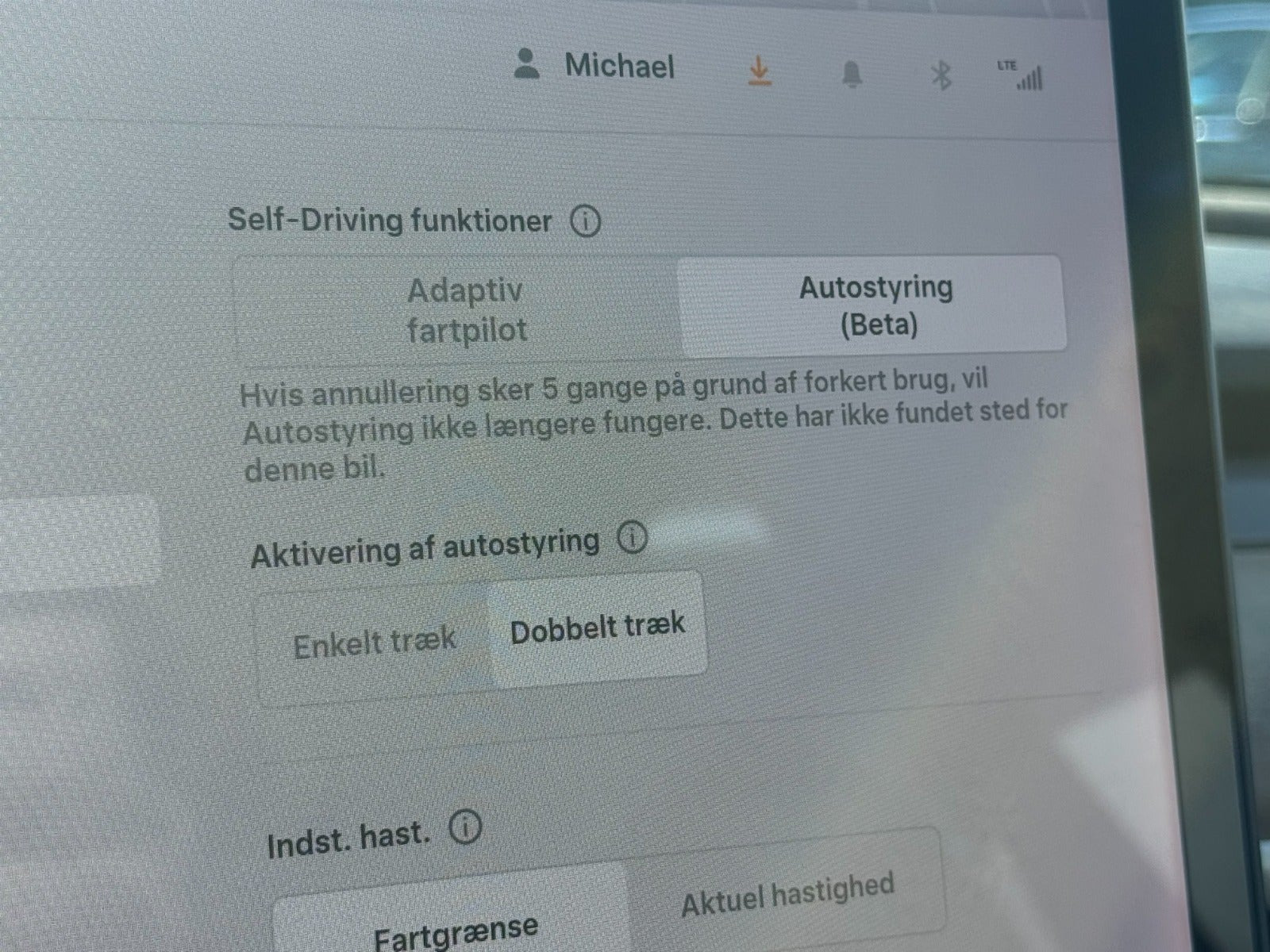 Sort Tesla Model 3 fra 2019